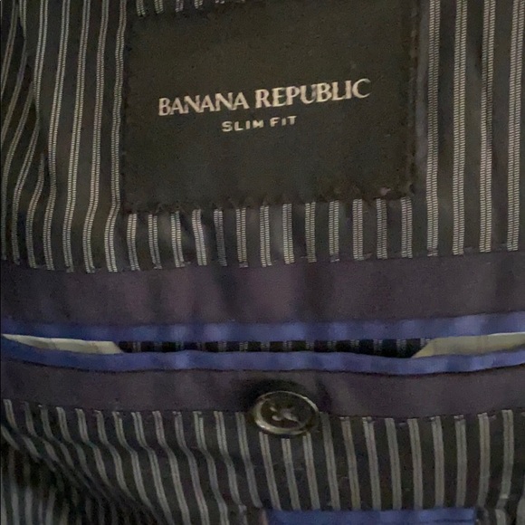 Slim fit Banana Republic blazer in navy. - Picture 5 of 5